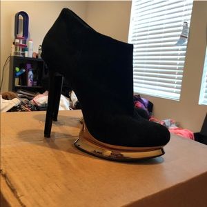 Dolce Vita Fez booties